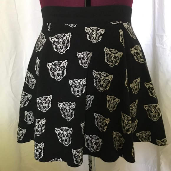 HM Divided Cool Cat Skater Skirt - Picture 1 of 3
